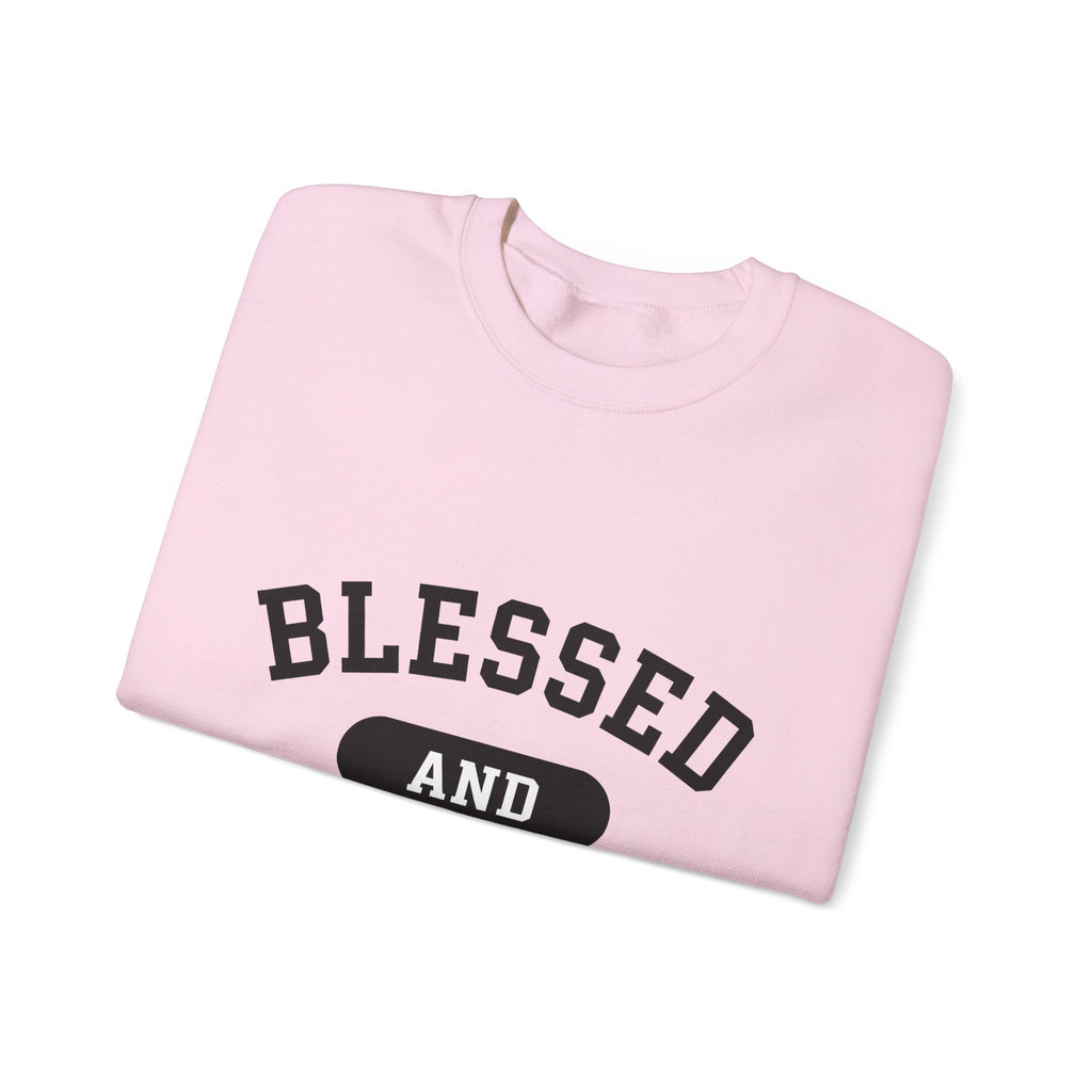 Bold Lettering Design Sweatshirt Moms Household Gift Women Simple Sweatshirt Typography T-Sh