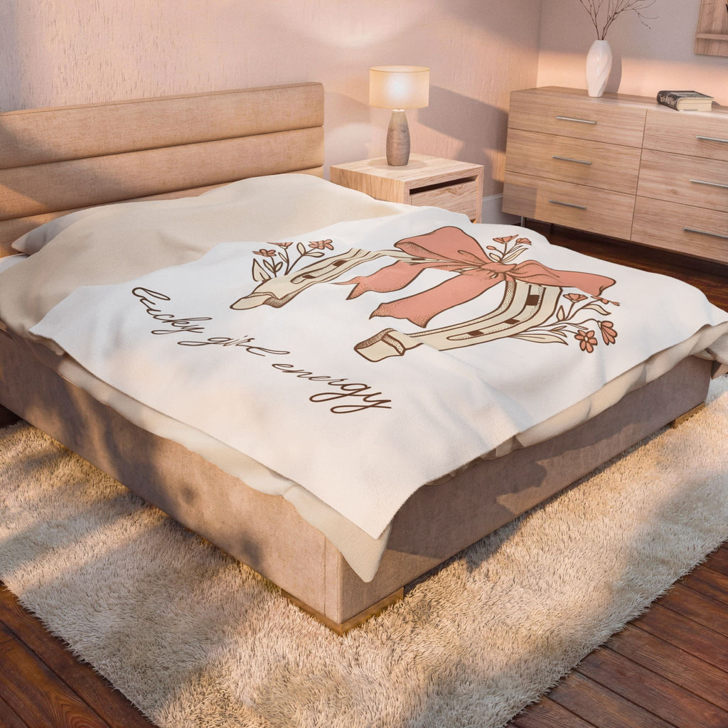 Horseshoe Bow Blanket Cowgirl Ranch Gift Women Tribal Blanket Horseshoe Blanket Rodeo Fan Celtic Blanket Ranch Graphic Classic Blossom Blanket