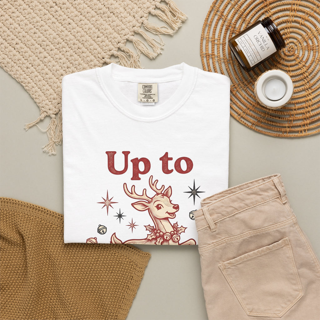 Reindeer Graphic T-Shirt Christmas Holiday Gift Women Vintage T-Shirt Caribou T-Shirt Xmas Fan Distressed T-Shirt Seasonal Graphic Retro Jingle