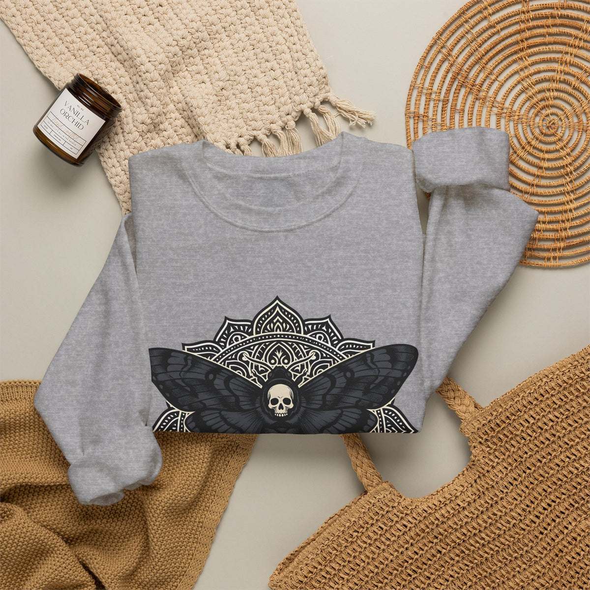Bug Skull Sweatshirt Boho Chic Dark Fashion Gift Women Floral Sweatshirt Insect Skull Sweatshirt Bohemian Fan Botanical Sweatshirt Gothic Graphic Sketch