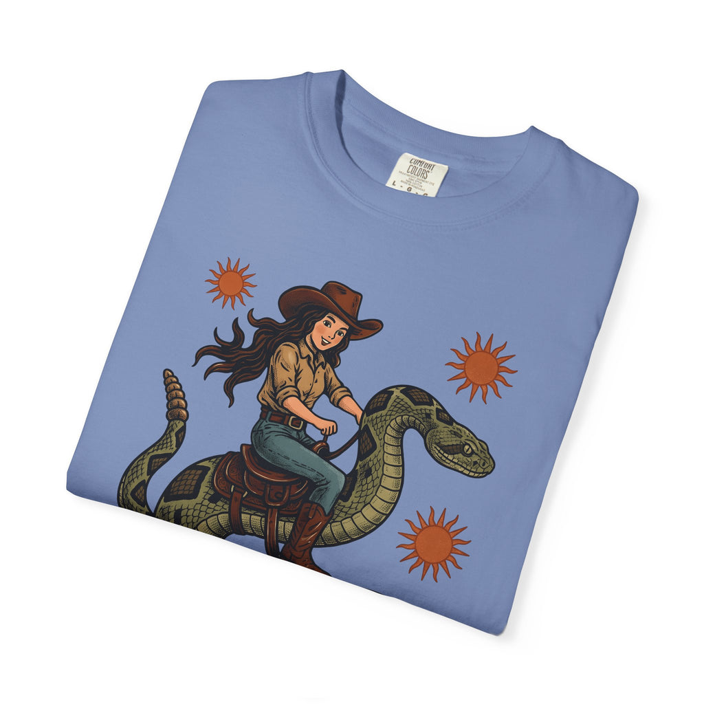 Cowgirl Serpent T-Shirt Cowgirl Wildlife Gift Women Cowboy T-Shirt Snake T-Shirt Rodeo Fan Western T-Shirt Animal Graphic Retro Sunshine T-Shirt