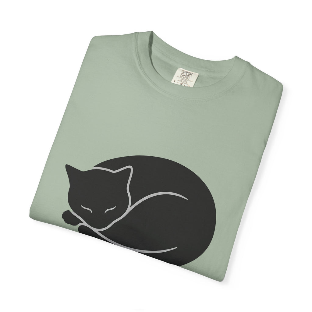 Dozing Feline T-Shirt Cat Creature Gift Women Geometric T-Shirt Cat T-Shirt Kitty Fan Abstract T-Shirt Beast Graphic Minimalist Claw T-Shirt