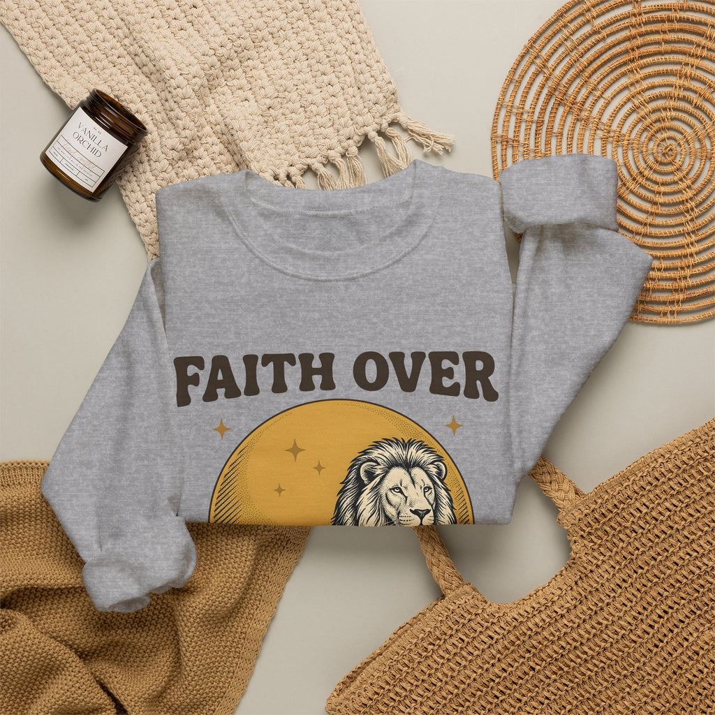 Lion Art Sweatshirt Animal Uplift Gift Women Heritage Sweatshirt Lion Sweatshirt Wildlife Fan Vintage Sweatshirt Inspirational Graphic Retro-Inspired Sunlight
