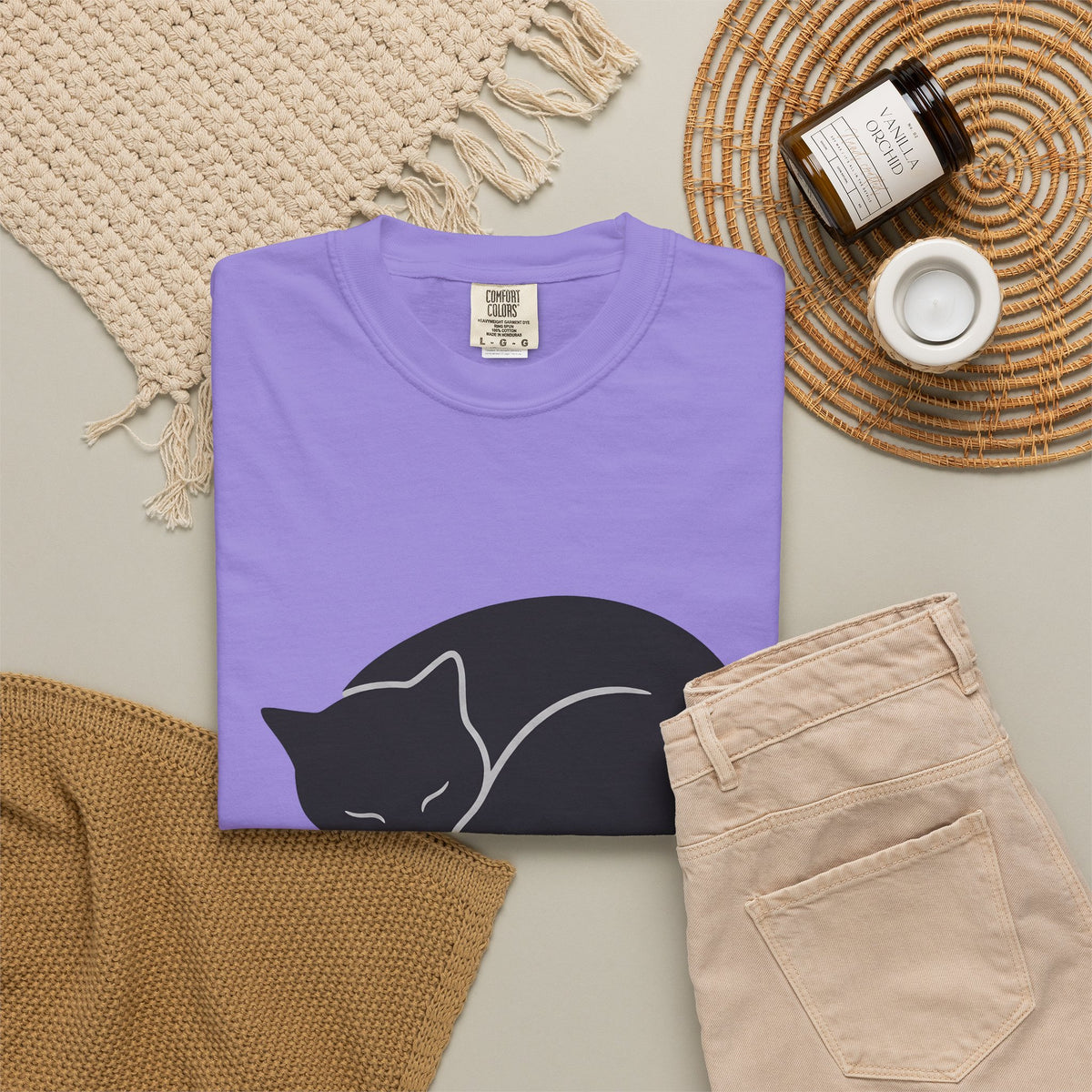 Dozing Feline T-Shirt Cat Creature Gift Women Geometric T-Shirt Cat T-Shirt Kitty Fan Abstract T-Shirt Beast Graphic Minimalist Claw T-Shirt