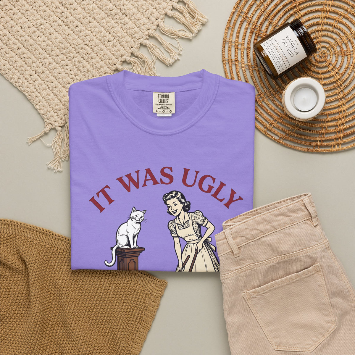 Pussycat Antique Maid T-Shirt Cat Satire Gift Women Classic T-Shirt Kitty T-Shirt Feline Fan Vintage T-Shirt Parody Graphic Line Art Broken Urn