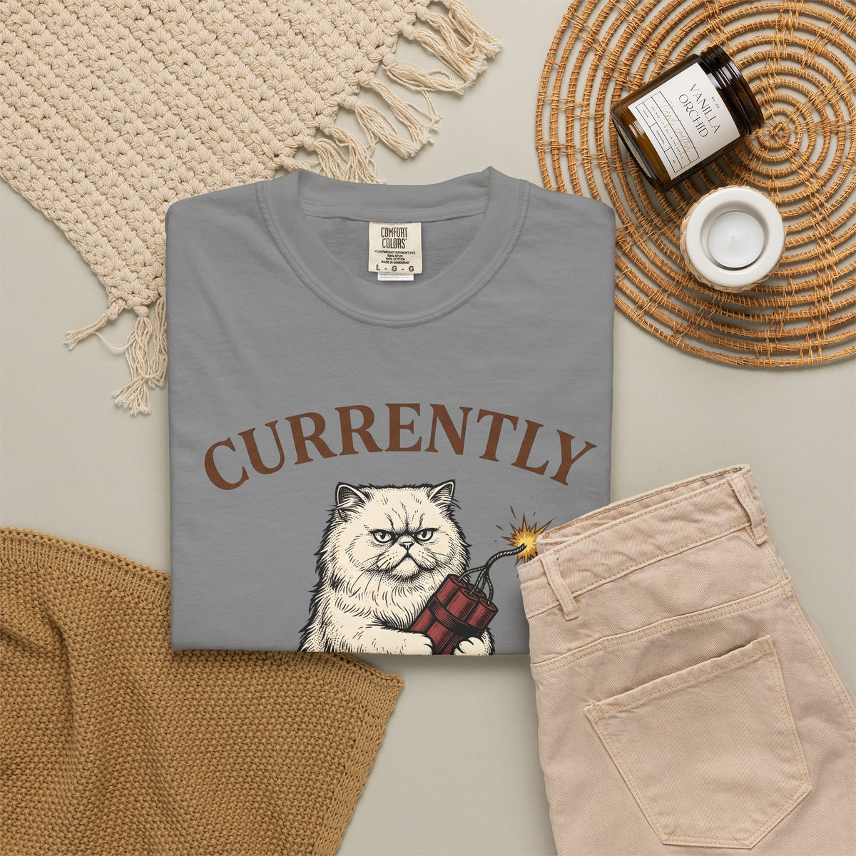 Upset Cat T-Shirt Funny Wildlife Gift Women Old School T-Shirt Angry Cat T-Shirt Humor Fan Vintage T-Shirt Animal Graphic Doodle Explosion T-Shirt