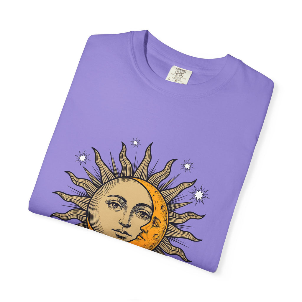 Sun Moon Faces T-Shirt Celestial Zodiac Gift Women Hippie T-Shirt Moonface T-Shirt Galaxy Fan Cosmic T-Shirt Astrology Graphic Retro Stars T-Shirt