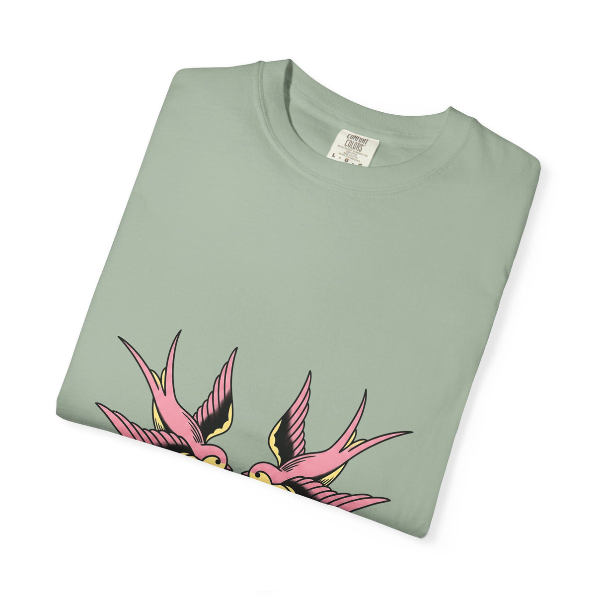Swallow Birds T-Shirt Cute Wildlife Gift Women Old School T-Shirt Swallows T-Shirt Adorable Fan Vintage T-Shirt Animal Graphic Retro Wings T-Shirt