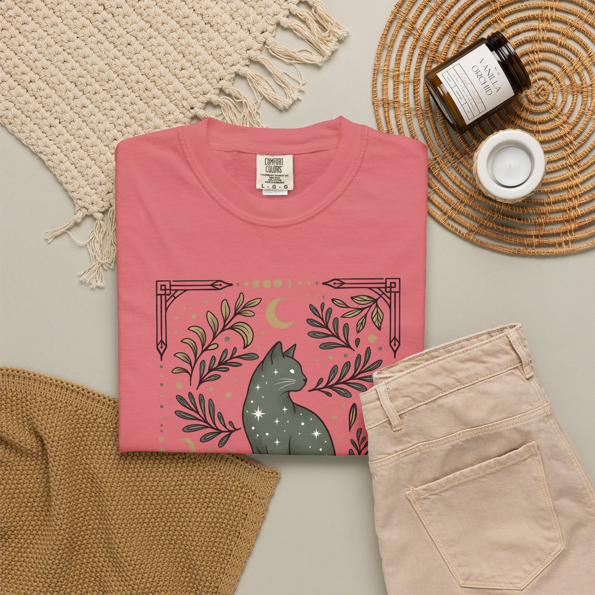 Star Cat T-Shirt Boho Chic Horoscope Gift Women Retro T-Shirt Kitty T-Shirt Bohemian Fan Vintage T-Shirt Zodiac Graphic Hand Drawn Greenery T-Shirt