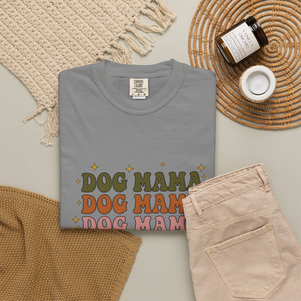 Old School Font T-Shirt Dog Mom Fauna Gift Women Retro T-Shirt Typography T-Shirt Dog Mom Fan Vintage T-Shirt Wildlife Graphic Funky Shining T-Shirt