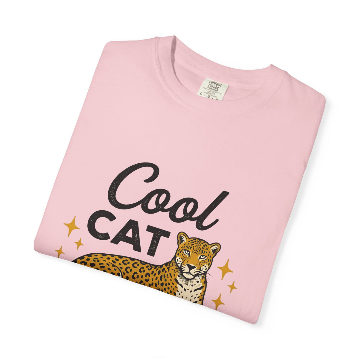 Spotted Cat T-Shirt Cat Fauna Gift Women Antique T-Shirt Tabby Cat T-Shirt Cat Fan Feline T-Shirt Wildlife Graphic Throwback Twinkles T-Shirt