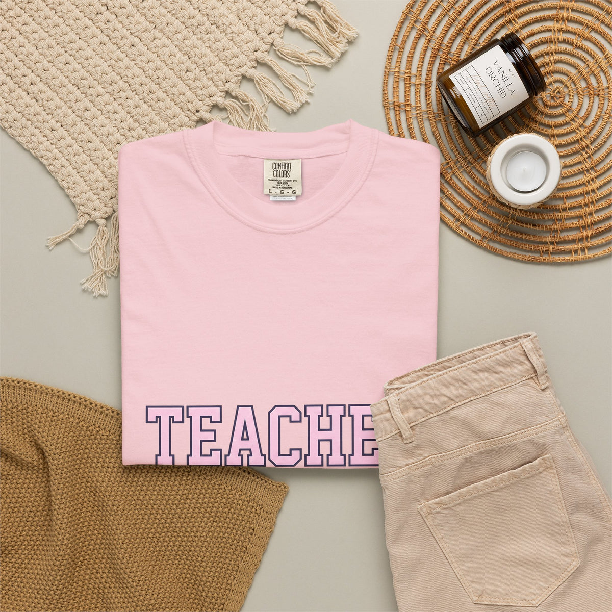 Bow Graphic T-Shirt Teachers Appreciation Gift Women Bold T-Shirt Bow T-Shirt Educator Enthusiast Graphic T-Shirt Gratitude Illustration Minimalist