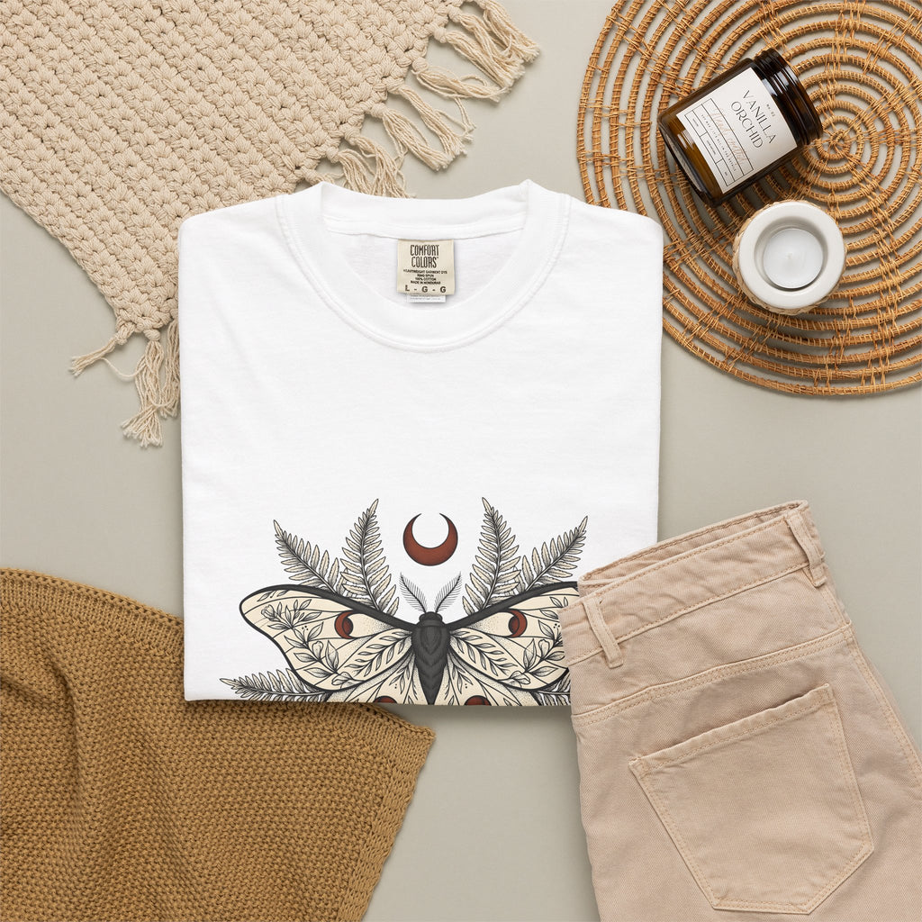 Luna Moth T-Shirt Boho Chic Nature Gift Women Botanical T-Shirt Actias Luna T-Shirt Hippie Fan Botanical Illustration T-Shirt Environmental Graphic