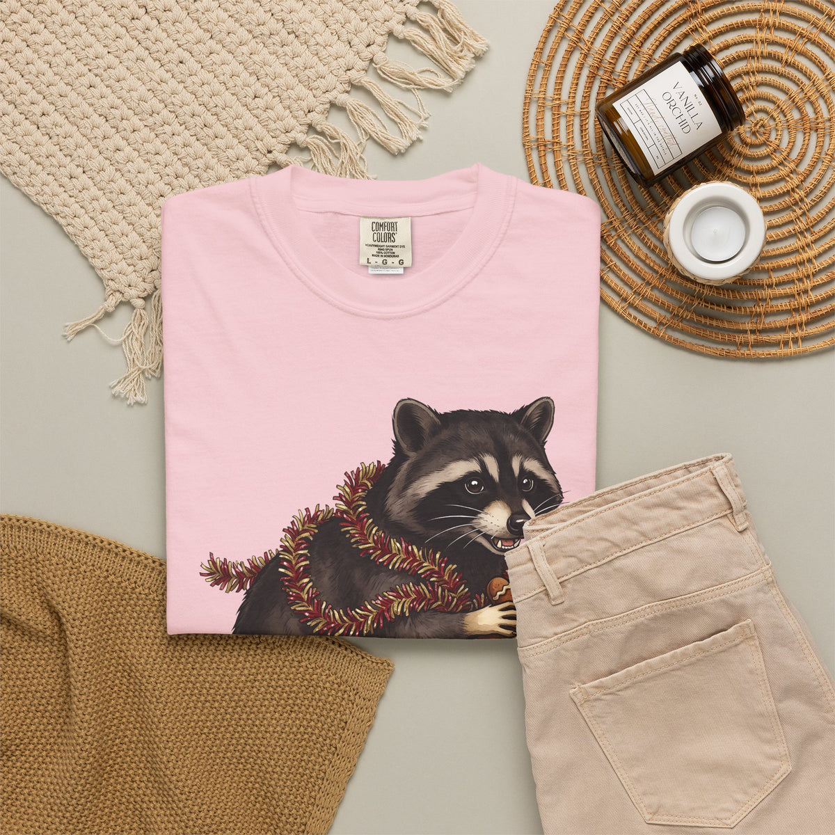 Raccoon Graphic T-Shirt Christmas Animal Gift Women Cute T-Shirt Trash Panda T-Shirt Xmas Fan Wildlife Graphic Illustration Hand Drawn Gingerbread