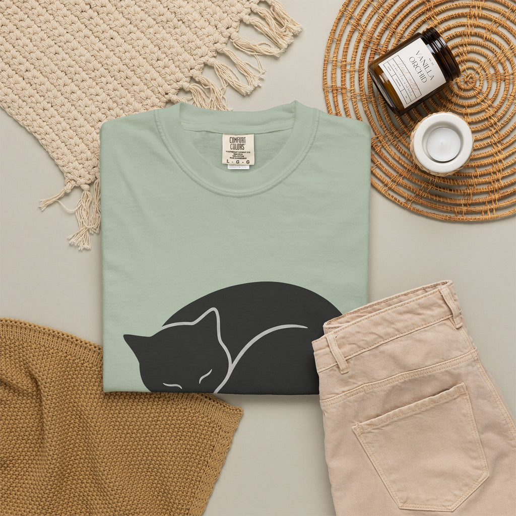 Dozing Feline T-Shirt Cat Creature Gift Women Geometric T-Shirt Cat T-Shirt Kitty Fan Abstract T-Shirt Beast Graphic Minimalist Claw T-Shirt