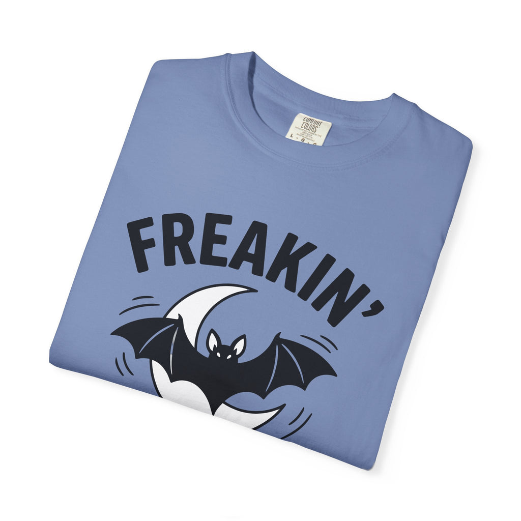Bat Moon Halloween Spooky Gift Bold Lunar Horror Fan Dark Vintage Retro Crescent T-Shirt