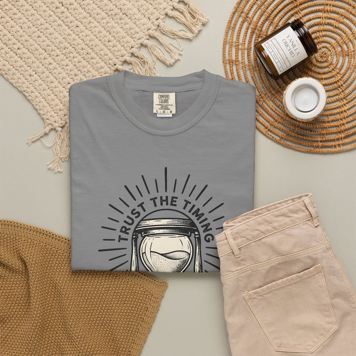 Hourglass T-Shirt Boho Chic Spiritual Gift Women Tattoo T-Shirt Sandtimer T-Shirt Bohemian Enthusiast Ink T-Shirt Mystical Graphic Vintage Stars