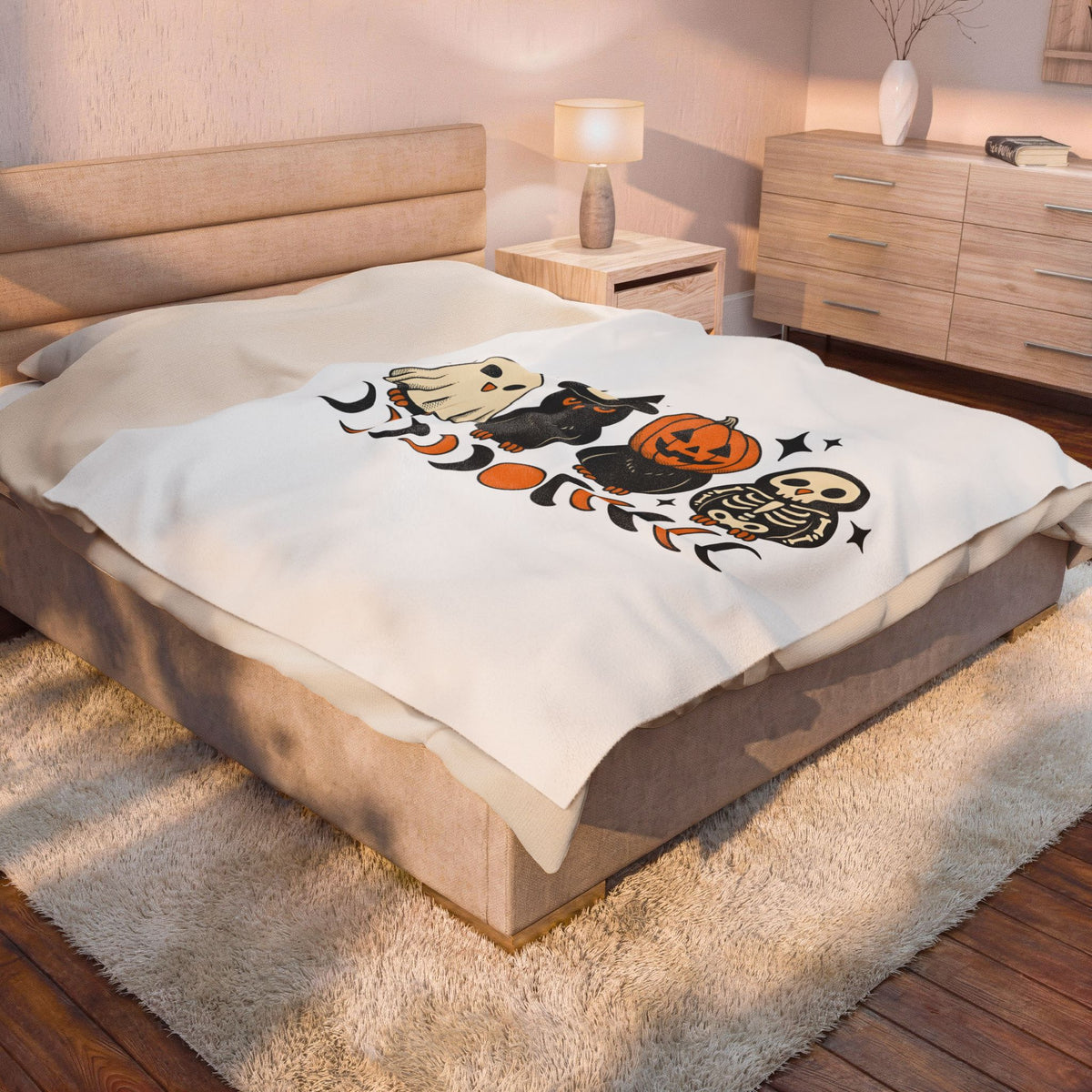 Owl Disguise Halloween Haunted Gift Animated Hoot Owl Horror Fan Cartoony Spooky Classic Moon Blanket