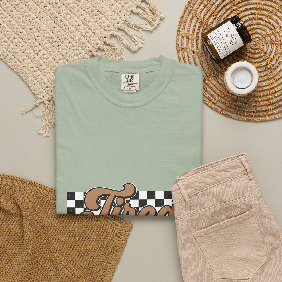 Cursive Font T-Shirt Mom Comedy Gift Women Nostalgic T-Shirt Script T-Shirt Mother Fan Vintage T-Shirt Humor Graphic Old-Fashioned Check Pattern