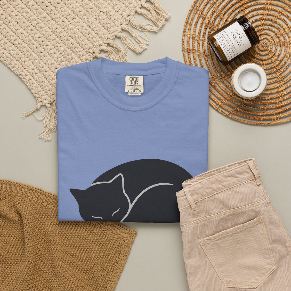 Dozing Feline T-Shirt Cat Creature Gift Women Geometric T-Shirt Cat T-Shirt Kitty Fan Abstract T-Shirt Beast Graphic Minimalist Claw T-Shirt