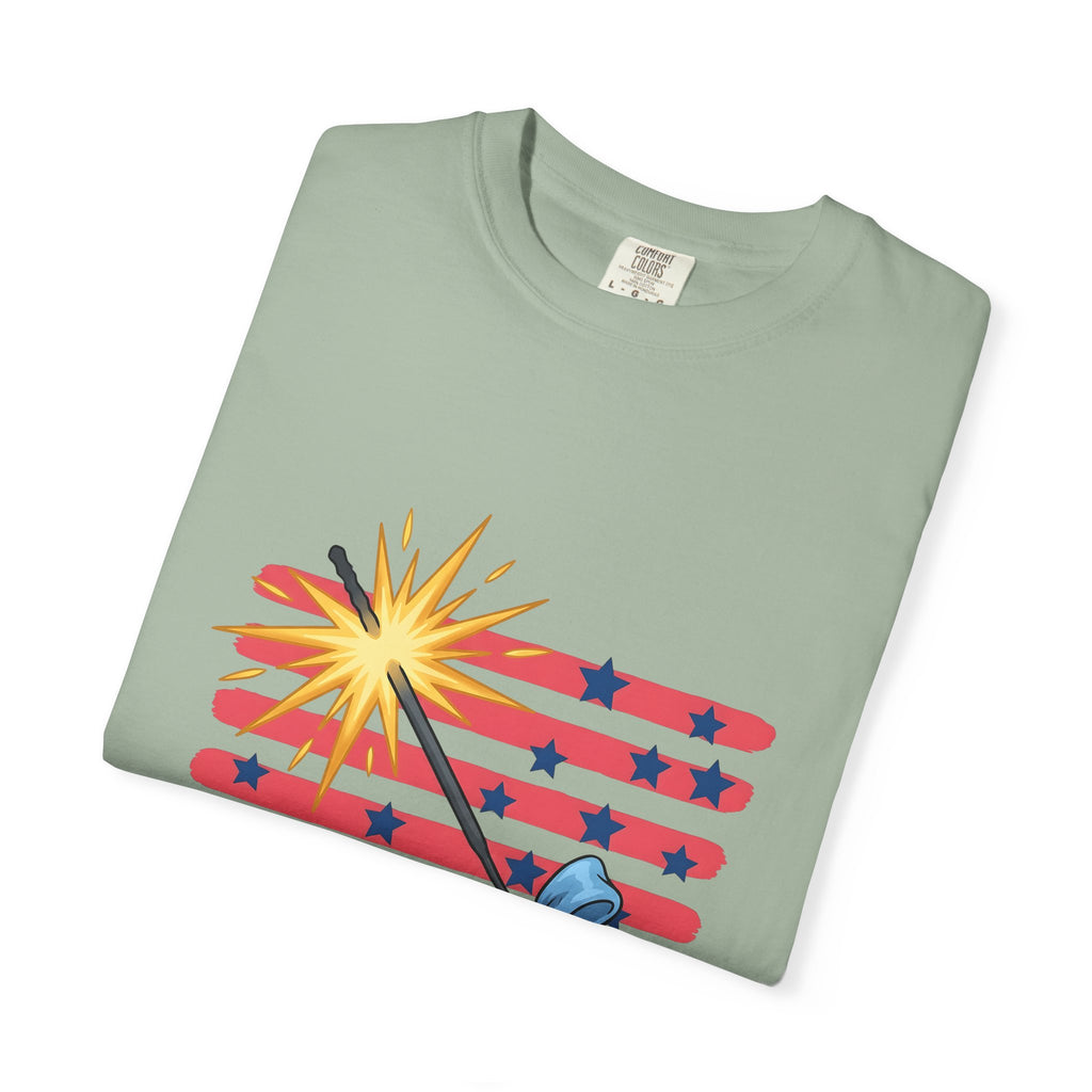 Sparkler Flag T-Shirt 4th Of July Celebration Gift Women Patriotic T-Shirt Wave Banner T-Shirt Independence Day Fan American T-Shirt Party Graphic