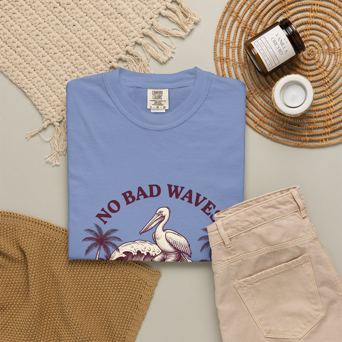 Pelican Surfboard T-Shirt Surfing Ocean Gift Women Retro T-Shirt Surfboard T-Shirt Surfer Fan Vintage T-Shirt Marine Graphic Sketch Coconut Trees