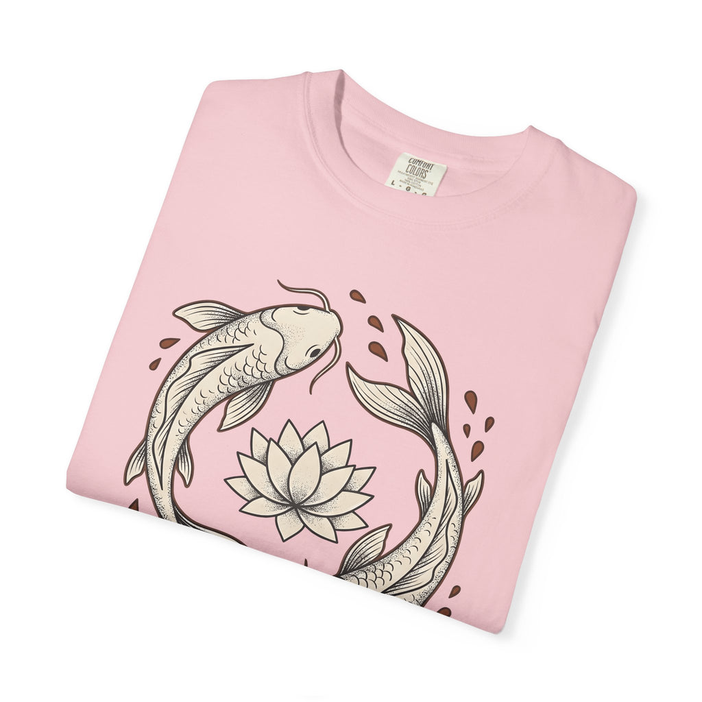 Koi Fish T-Shirt Koi Fish Calm Gift Women Folk Art T-Shirt Carp T-Shirt Koi Fan Naïve Art T-Shirt Serene Graphic Outline Flower T-Shirt