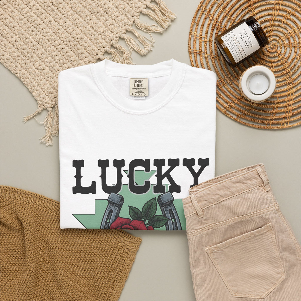 Horseshoe Rose T-Shirt Cowgirl Ranch Gift Women Line Art T-Shirt Rosebud T-Shirt Cowgirl Fan Minimalist T-Shirt Farmhouse Graphic Classic Shape
