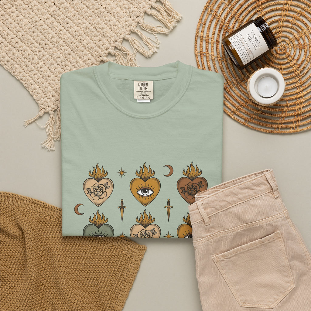 Sacred Heart Pattern T-Shirt Boho Chic Mystical Gift Women Tattoo T-Shirt Heart Design T-Shirt Bohemian Fan Ink Graphic T-Shirt Vintage Crescent