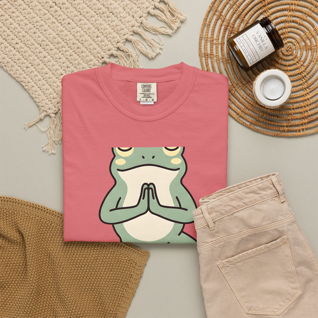 Yoga Frog T-Shirt Yoga Nature Gift Women Sketch T-Shirt Toad T-Shirt Yoga Enthusiast Drawing Illustration Wildlife Graphic Clean Standing Pose