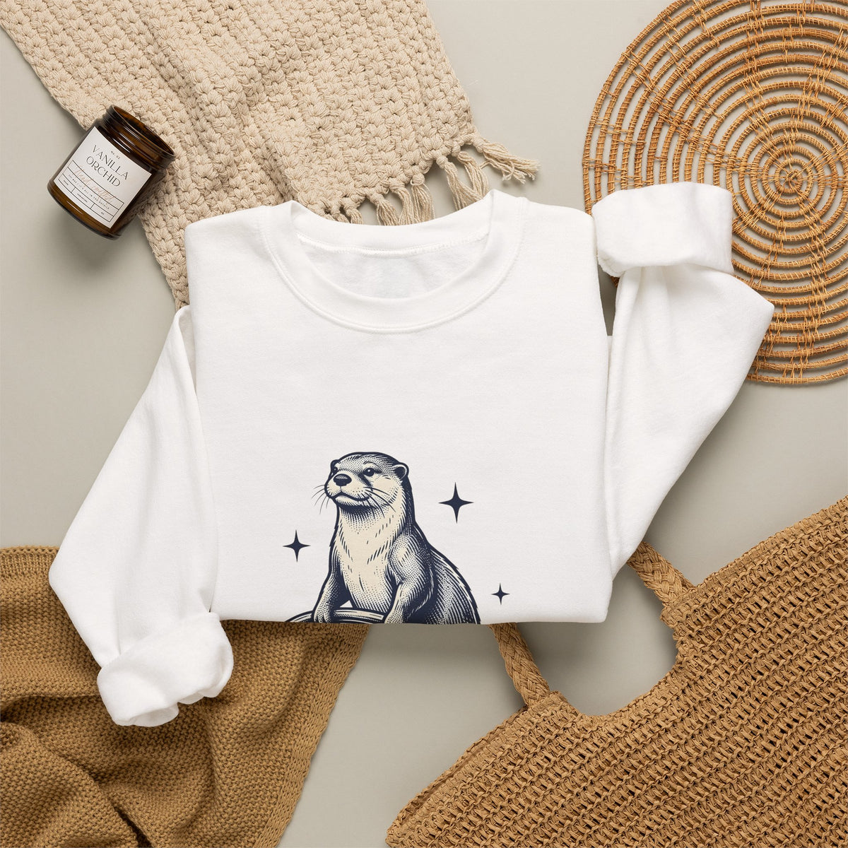 Strong Otter Sweatshirt Funny Animal Gift Women Vintage Sweatshirt Otter Sweatshirt Humor Fan Retro Sweatshirt Wildlife Graphic Hand Drawn Stars Sweatshirt