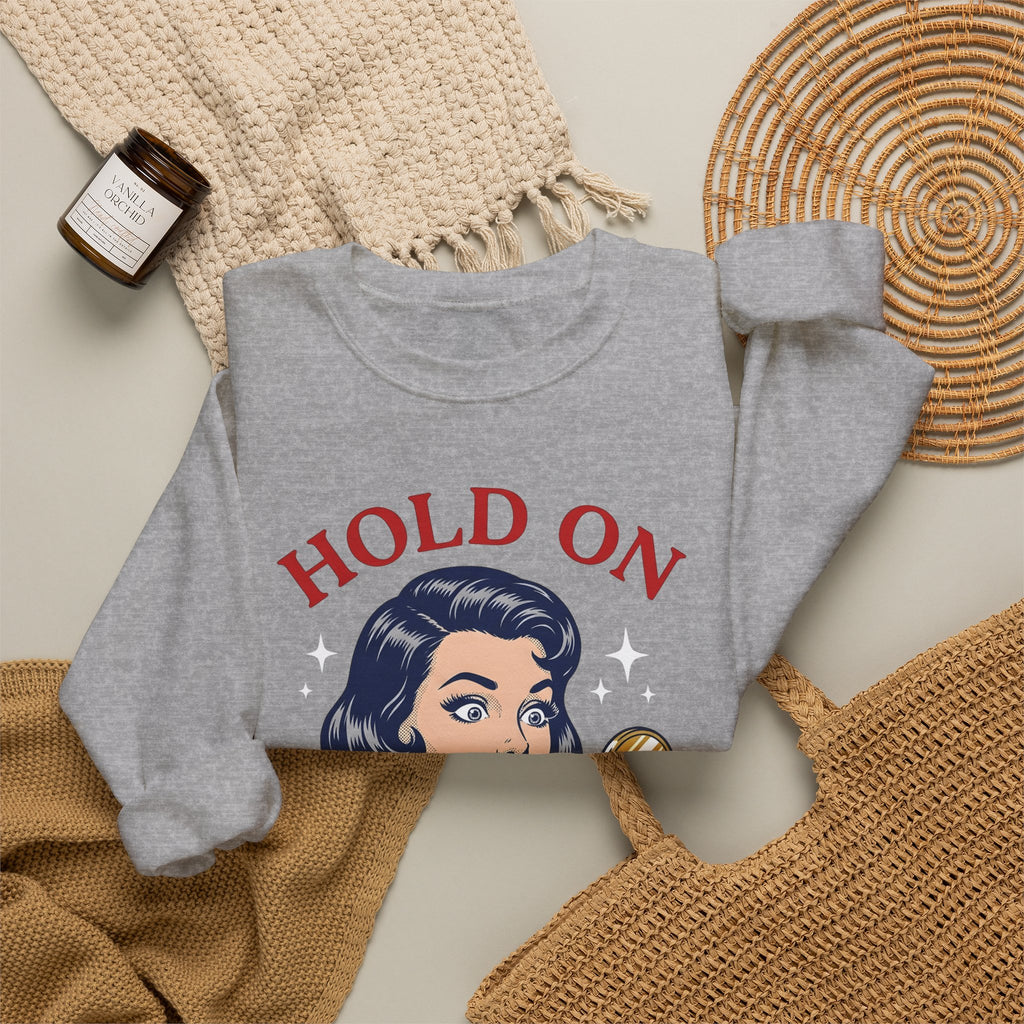 Vintage Woman Mirror Funny Humor Gift Retro Antique Lady Comedy Fan Vintage Pop Sweatshirt