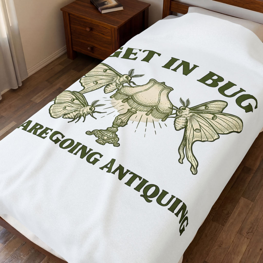 Moth Lantern Blanket Vintage Critter Gift Women Retro Blanket Lantern Blanket Antique Fan Vintage Blanket Creature Graphic Line Art Old-Fashioned