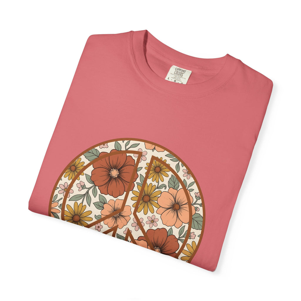 Peace Hand Flower T-Shirt Boho Chic Psychedelic Gift Women Folk T-Shirt Peace Sign T-Shirt Hippie Fan Bohemian T-Shirt Trippy Graphic Classic