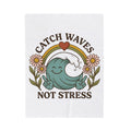 Happy Wave Blanket Sports Beach Gift Women Vintage Blanket Wave Blanket Athlete Fan Surf Graphic Blanket Hand Drawn Wildflowers Blanket