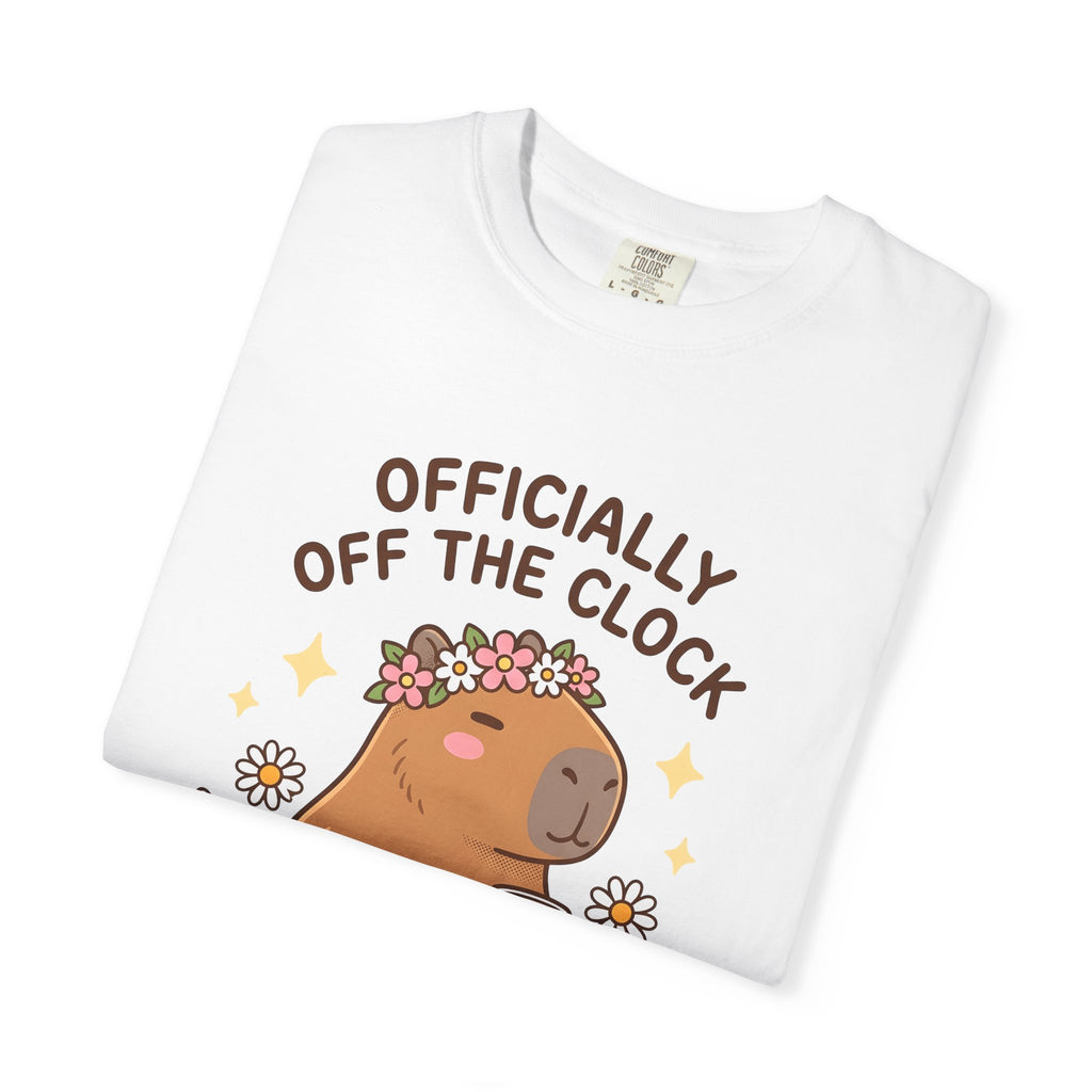 Capybara Coffee T-Shirt Nurses Animal Gift Women Cute T-Shirt Coffee T-Shirt Nurse Enthusiast Adorable T-Shirt Wildlife Graphic Cartoon Daisies