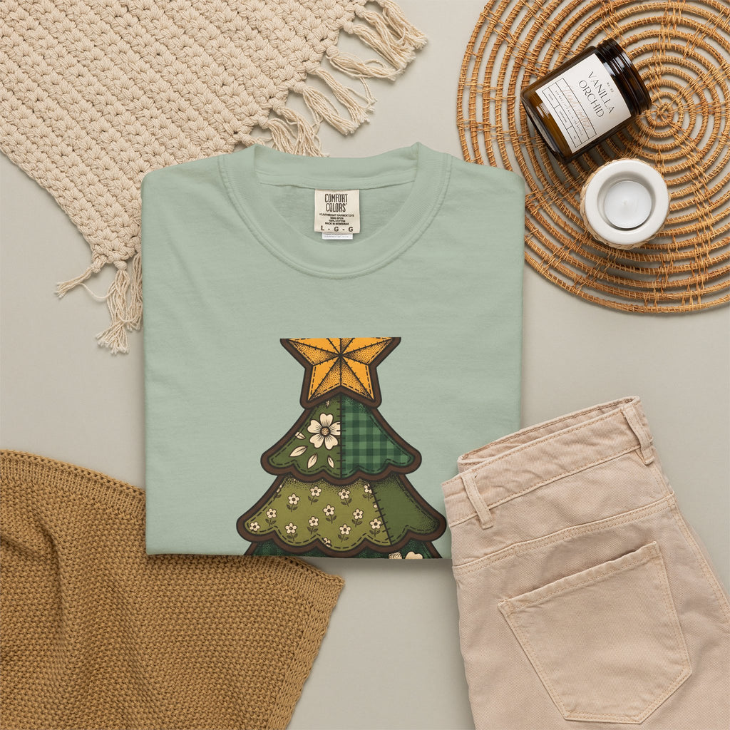 Christmas Tree Christmas Holiday Gift Farmhouse Fir Christmas Fan Rustic Seasonal Vintage Red Bow T-Shirt