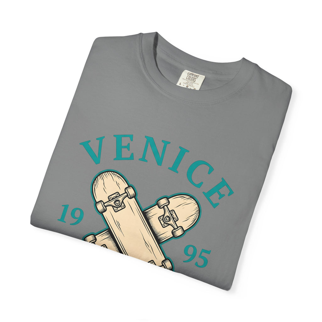 Crisscross Skateboards T-Shirt Skateboarding Casual Wear Gift Women Line Art T-Shirt Skateboard T-Shirt Skater Enthusiast Illustration T-Shirt