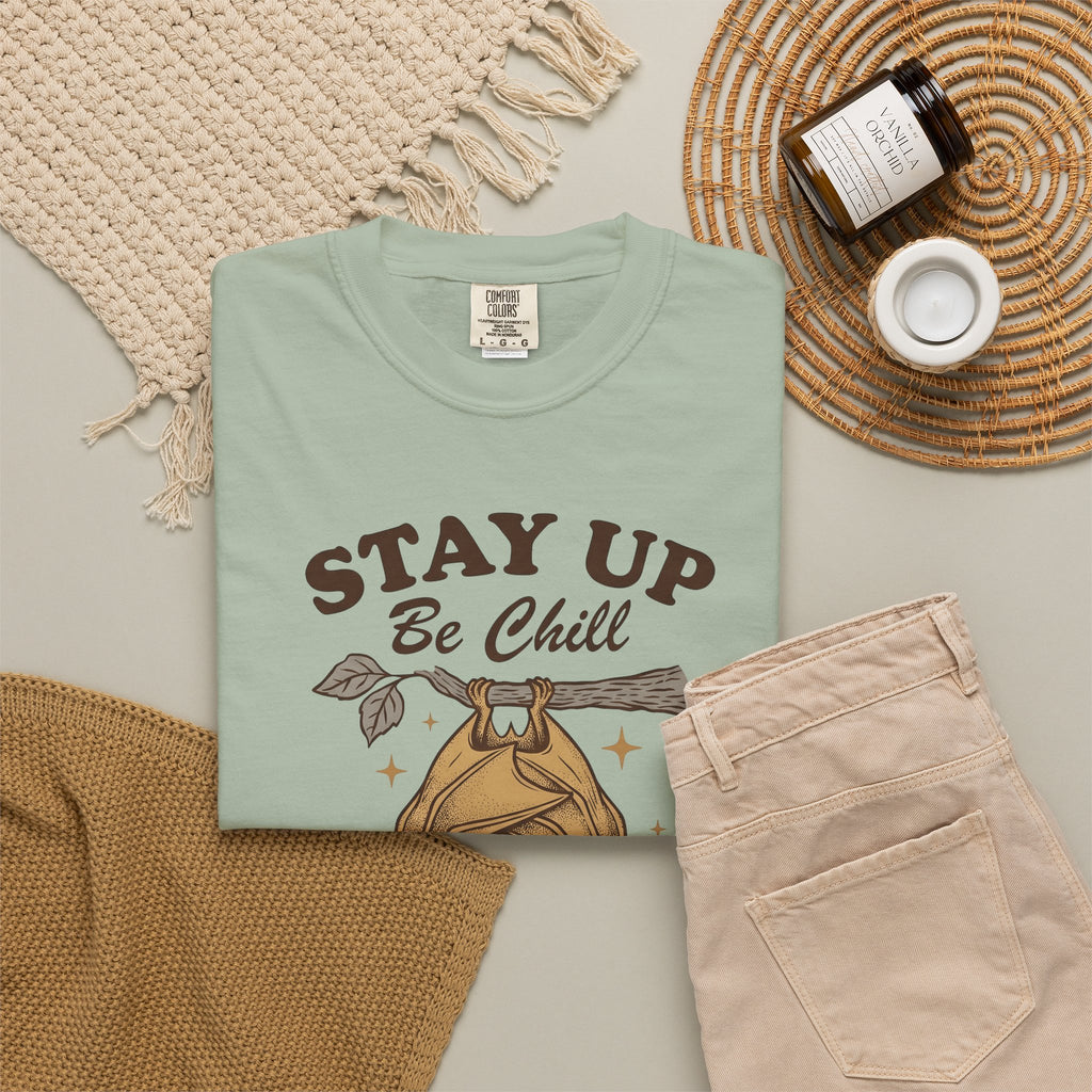Bat Headset T-Shirt Cute Fauna Gift Women Classic T-Shirt Headphones T-Shirt Adorable Fan Retro T-Shirt Wildlife Graphic Doodle Tree Limb T-Shirt