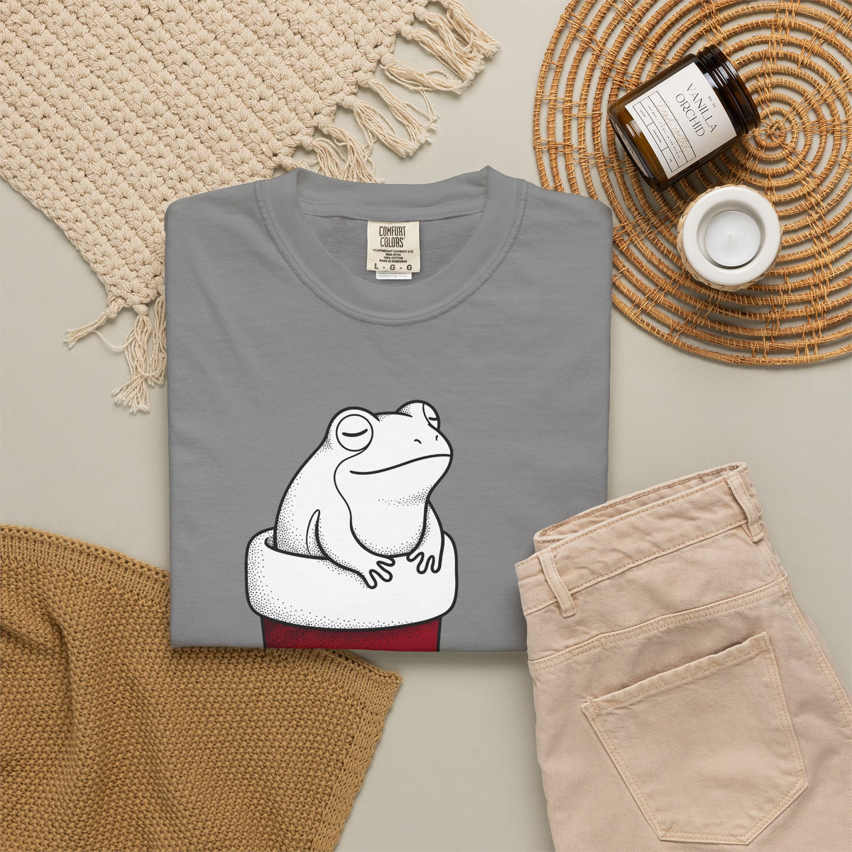 Frog Holiday Sock T-Shirt Christmas Pet Gift Women Modern T-Shirt Toad T-Shirt Xmas Fan Holiday T-Shirt Animal Graphic Doodle Xmas Stocking T-Shirt