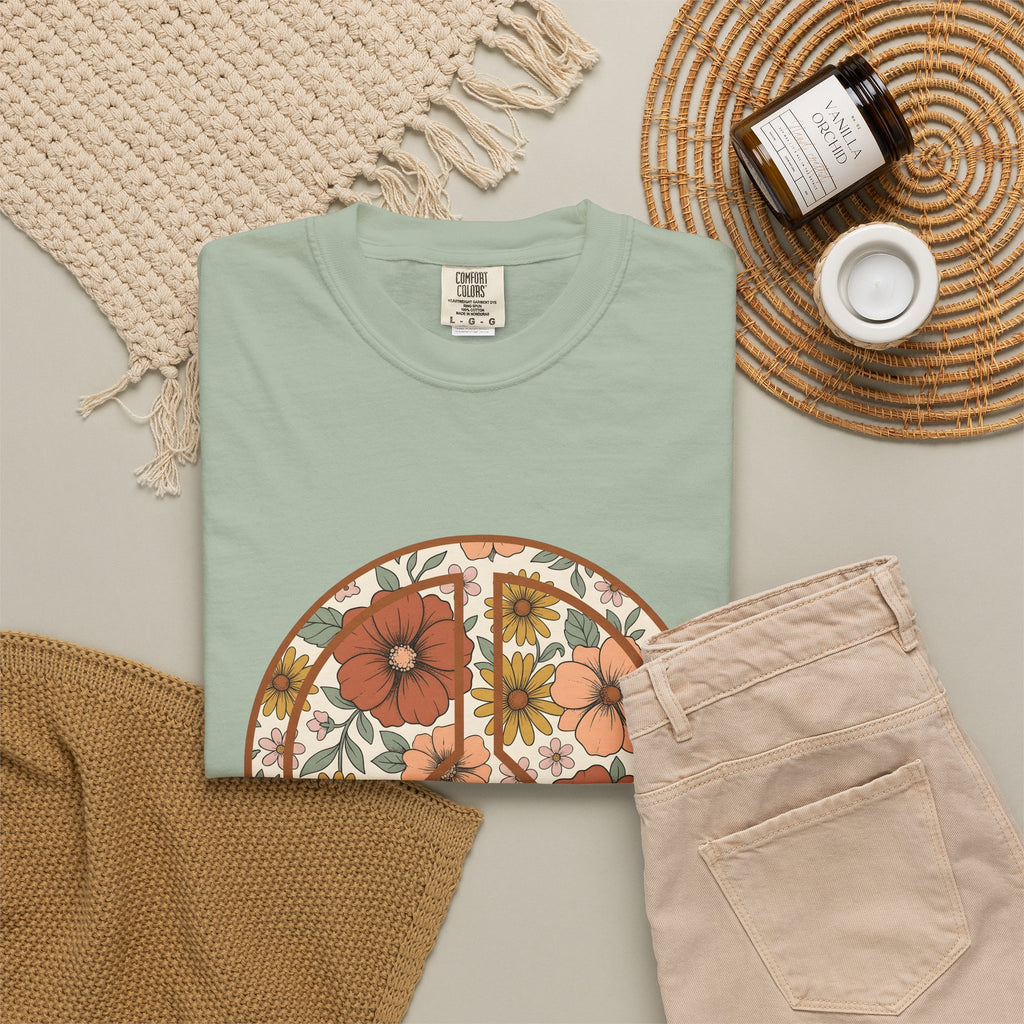 Peace Hand Flower T-Shirt Boho Chic Psychedelic Gift Women Folk T-Shirt Peace Sign T-Shirt Hippie Fan Bohemian T-Shirt Trippy Graphic Classic