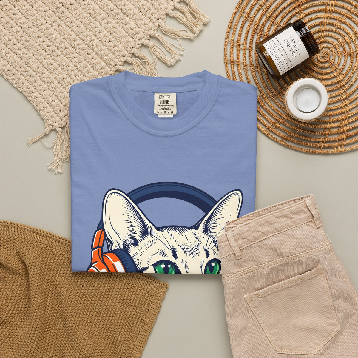 Cat Earphones T-Shirt Cat Sound Gift Women Minimalist T-Shirt Headphones T-Shirt Cat Fan Earphone T-Shirt Audio Graphic Classic Audio Gear T-Shirt