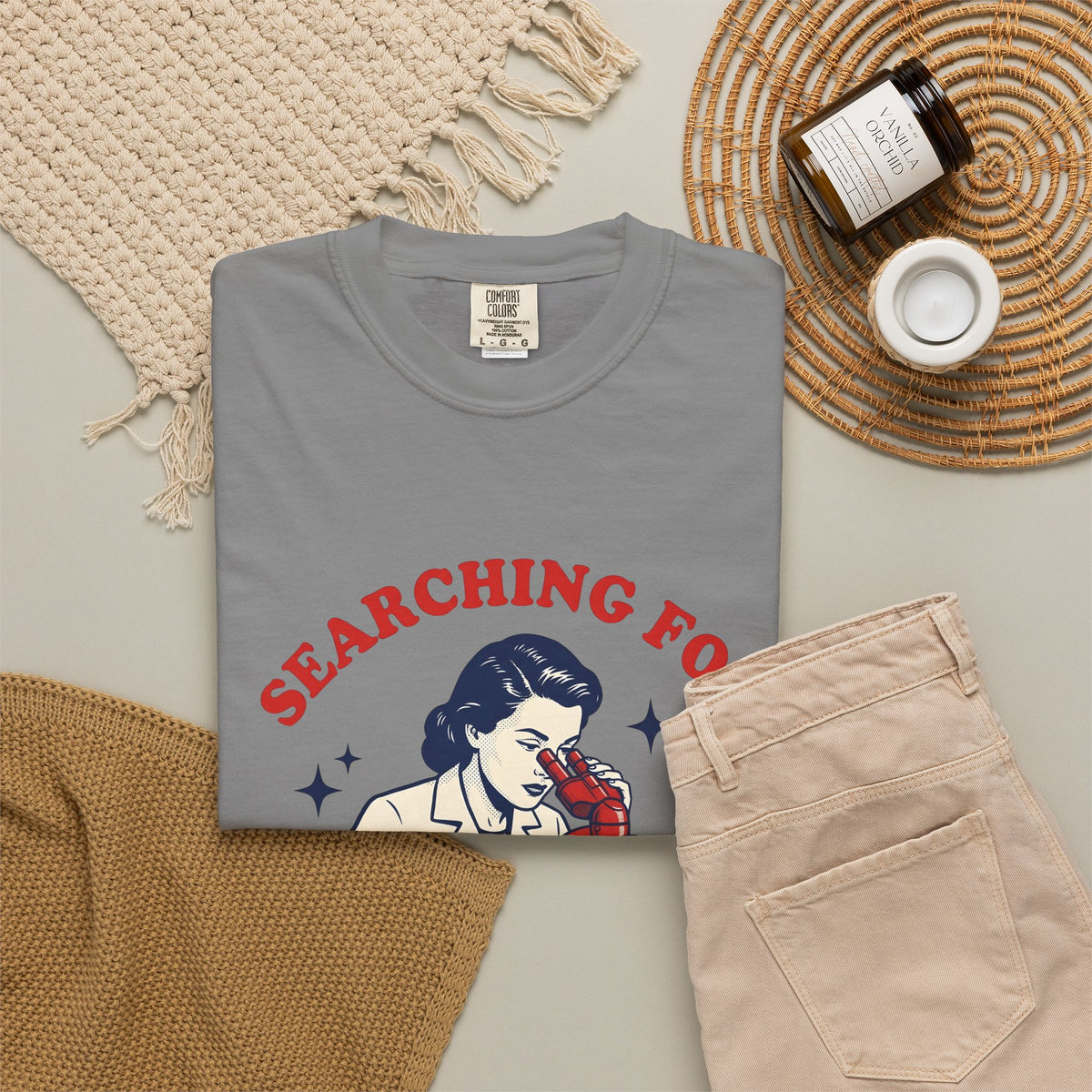 Scientist Magnifier T-Shirt Funny Jokes Gift Women Hand Drawn T-Shirt Lab T-Shirt Humor Fan Illustrated T-Shirt Pun Graphic Cartoon Twinkles T-Shirt