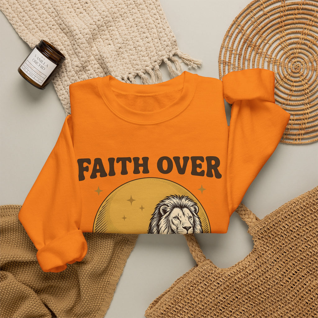 Lion Art Sweatshirt Animal Uplift Gift Women Heritage Sweatshirt Lion Sweatshirt Wildlife Fan Vintage Sweatshirt Inspirational Graphic Retro-Inspired Sunlight
