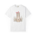 Tiger Bow Cute Animal Gift Minimalist Ribbon Adorable Fan Simple Wildlife Hand Drawn Grass T-Shirt