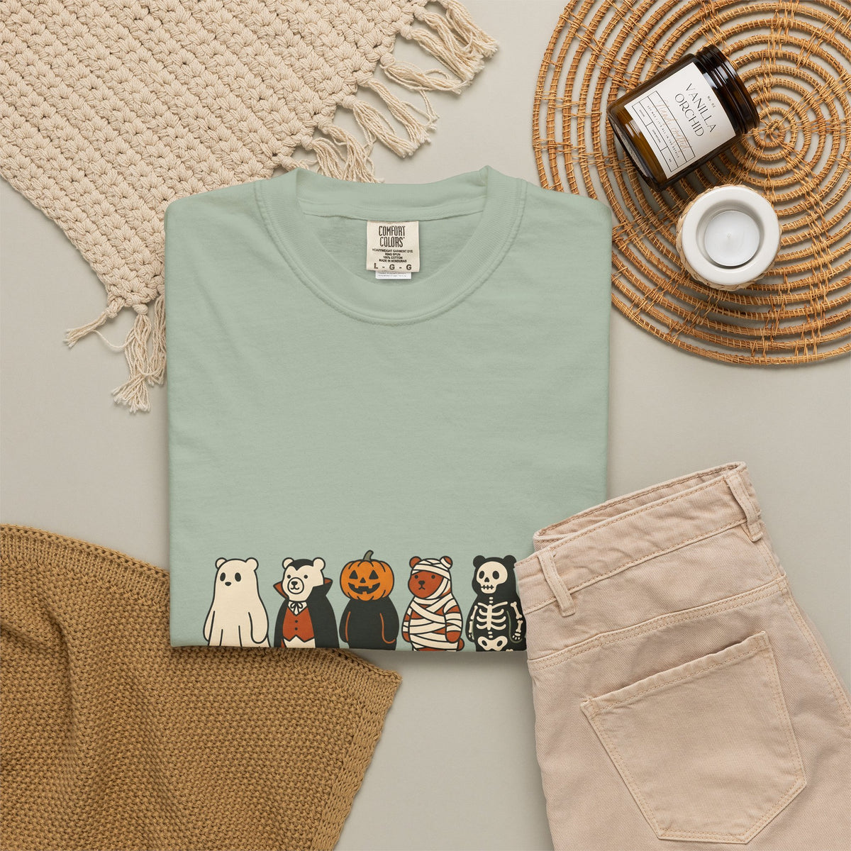 Bear Outfit T-Shirt Halloween Wildlife Gift Women Comic T-Shirt Teddy T-Shirt Halloween Fan Cartoon T-Shirt Animal Graphic Chibi Jack-O-Lantern