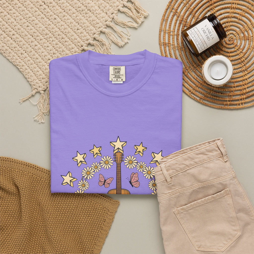 Acoustic Guitar T-Shirt Cowgirl Music Gift Women Boho T-Shirt Guitar T-Shirt Cowboy Fan Boho Chic T-Shirt Melody Graphic Vintage Daisies T-Shirt