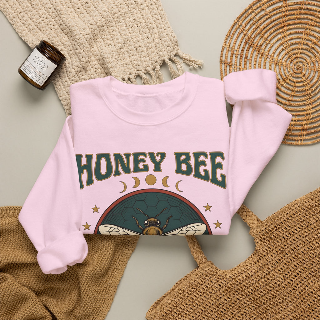 Honey Bee Sweatshirt Boho Chic Nature Gift Women Vintage Sweatshirt Bee Sweatshirt Bohemian Fan Distressed Graphic Illustration Retro Stars Sweatshirt