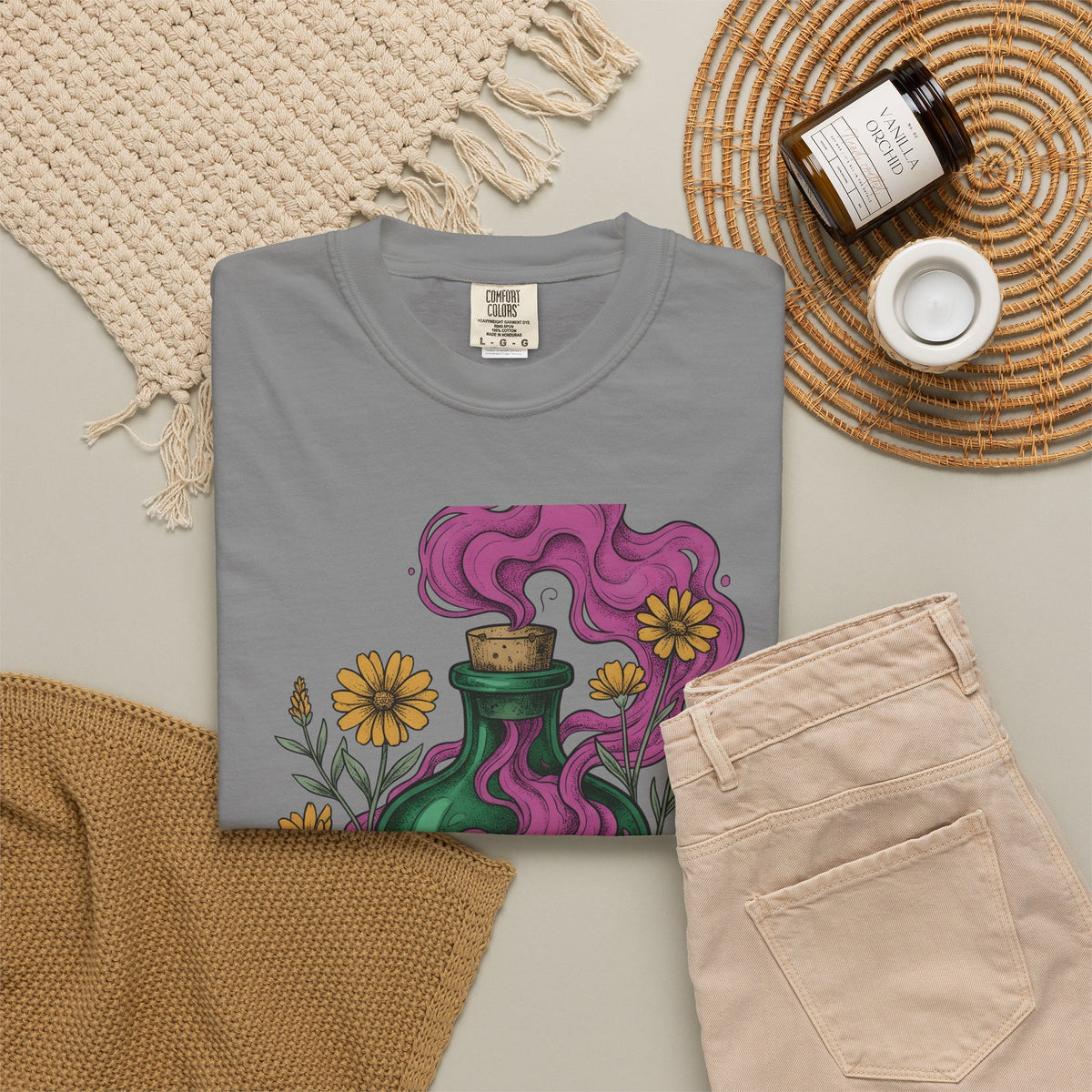Elixir Flask T-Shirt Halloween Magic Gift Women Cartoon T-Shirt Potion Bottle T-Shirt Spooky Fan Toon T-Shirt Magical Graphic