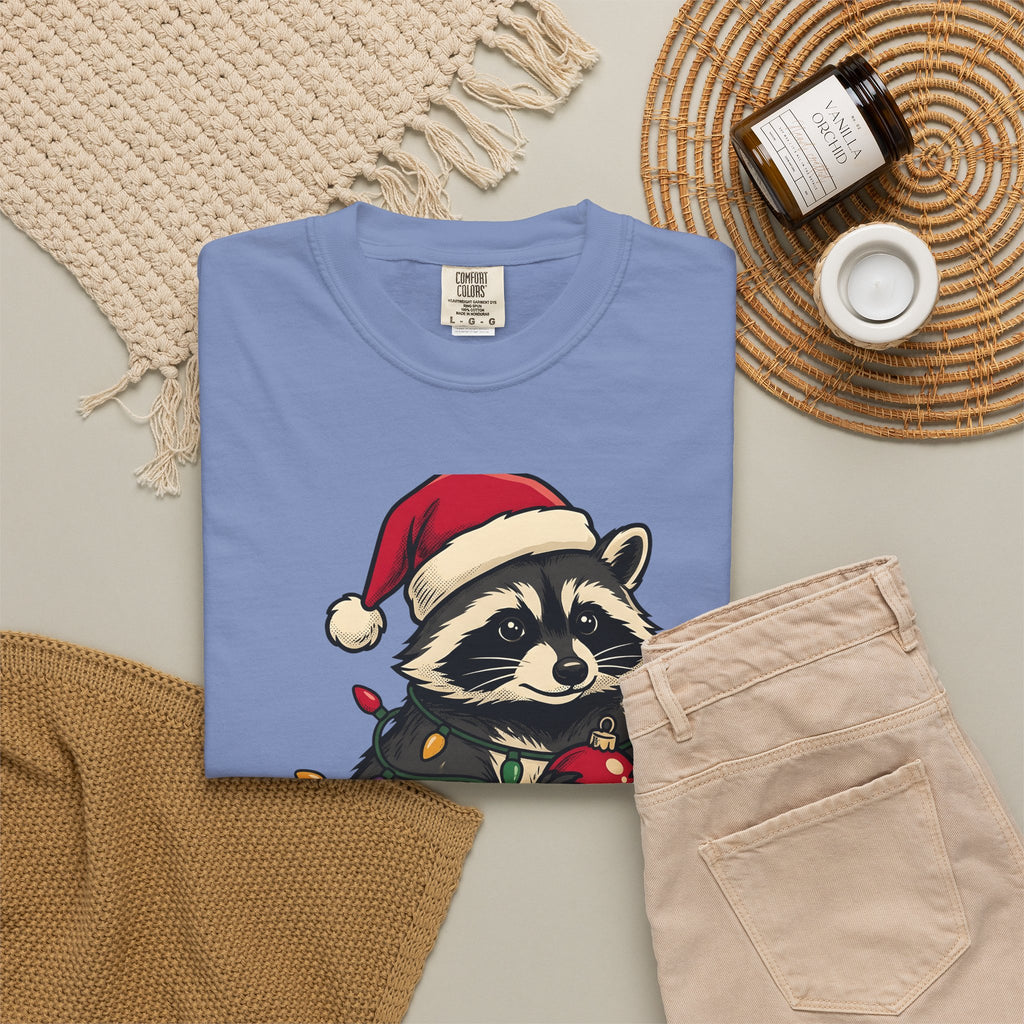 Raccoon Holiday Hat T-Shirt Christmas Creatures Gift Women Comic T-Shirt Trash Panda T-Shirt Xmas Fan Cartoon T-Shirt Animal Graphic Line Art